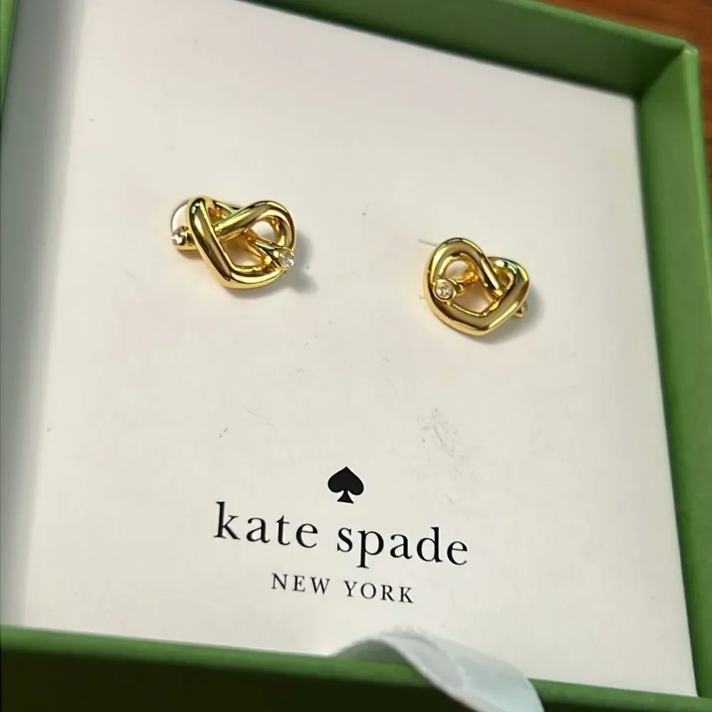 Kate Spade Loves Me Knot Stud Gold Tone Earrings, New In Box, Love Knot🖤♤🖤